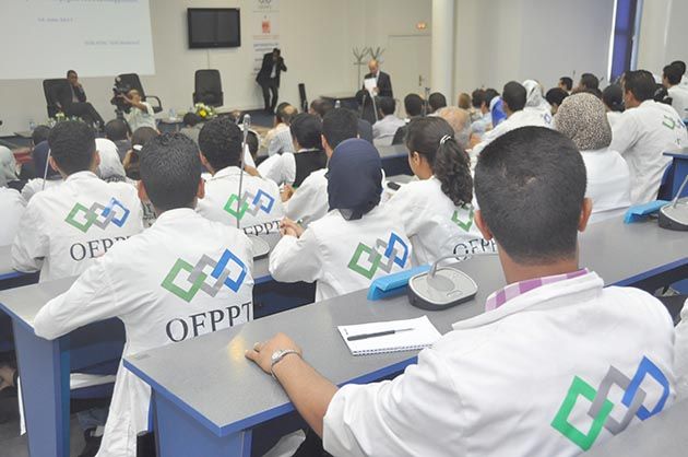 طلبة التكوين المهني يحتجون للمطالبة بصرف المنح المتأخرة