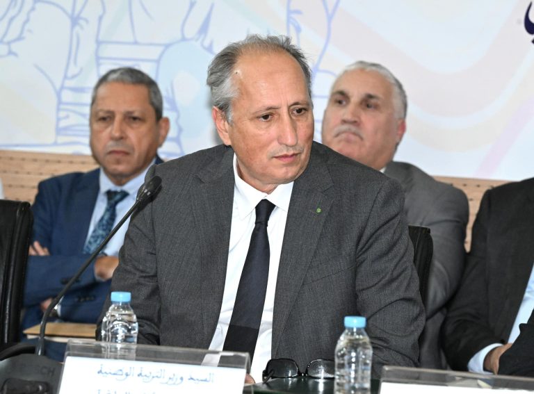 إنهاء أزمة الدكاترة.. وزارة التربية الوطنية تراسل 400 موظف للالتحاق بعملهم الجديد