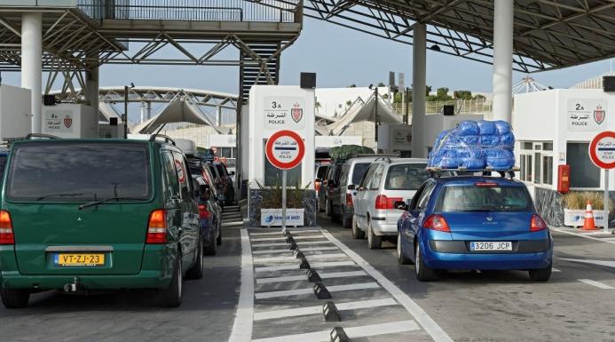 المعارضة بمليلية تطالب بفتح معبر حدودي ثان لتفادي توقف التجارة مع المغرب خلال “مرحبا 2025”