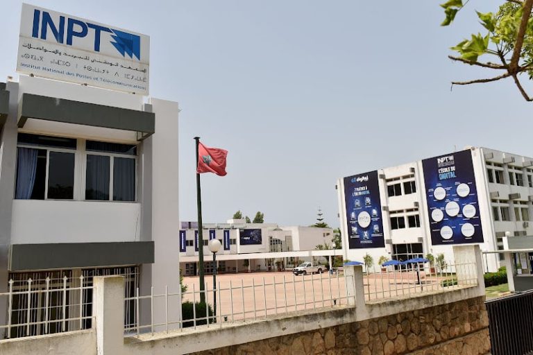 نقابة تنوه بتدخل أخنوش لتعيين مدير لمعهد البريد والمواصلات وتستنكر “غياب الحكامة”