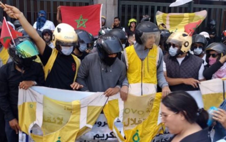 عمال “غلوفو” ينددون بـ”الاستغلال” والمس بالوحدة الترابية في وقفة احتجاجية بالبيضاء