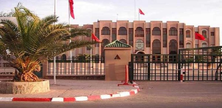 إعفاء رئيس جماعة و5 أعضاء وموظف بعمالة ورزازات.. ومسؤولون يتحسسون رؤوسهم