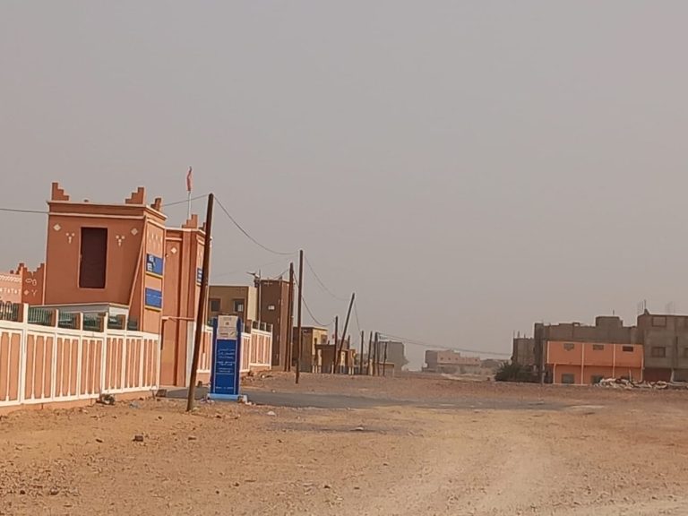 ساكنة ودادية تدعو عامل إقليم زاكورة الى ربط منازلها بشبكة الكهرباء