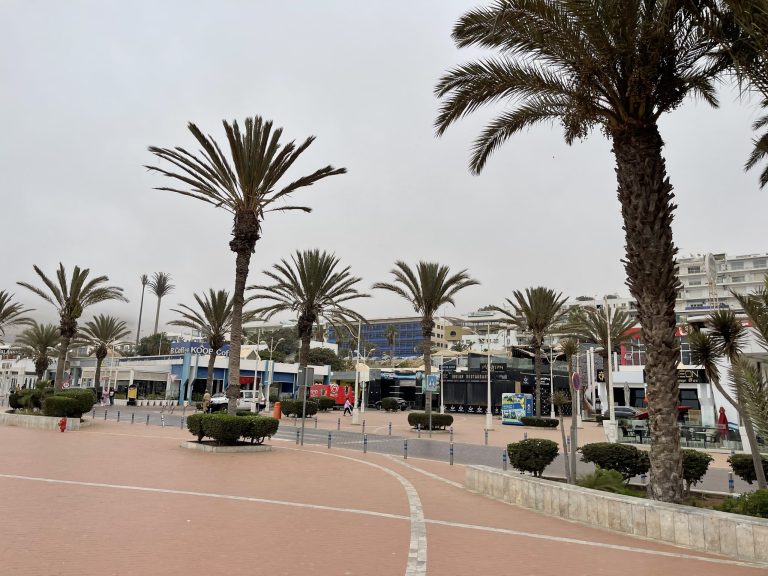أكادير تخطو بثبات نحو التحول الرقمي بإطلاق مشروع مركز قيادة ذكي موحّد للتفاعل مع طلبات المواطنين